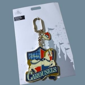 🎯🎯 SALE 🎯🎯 Nwt Disney Carousel Keychain
